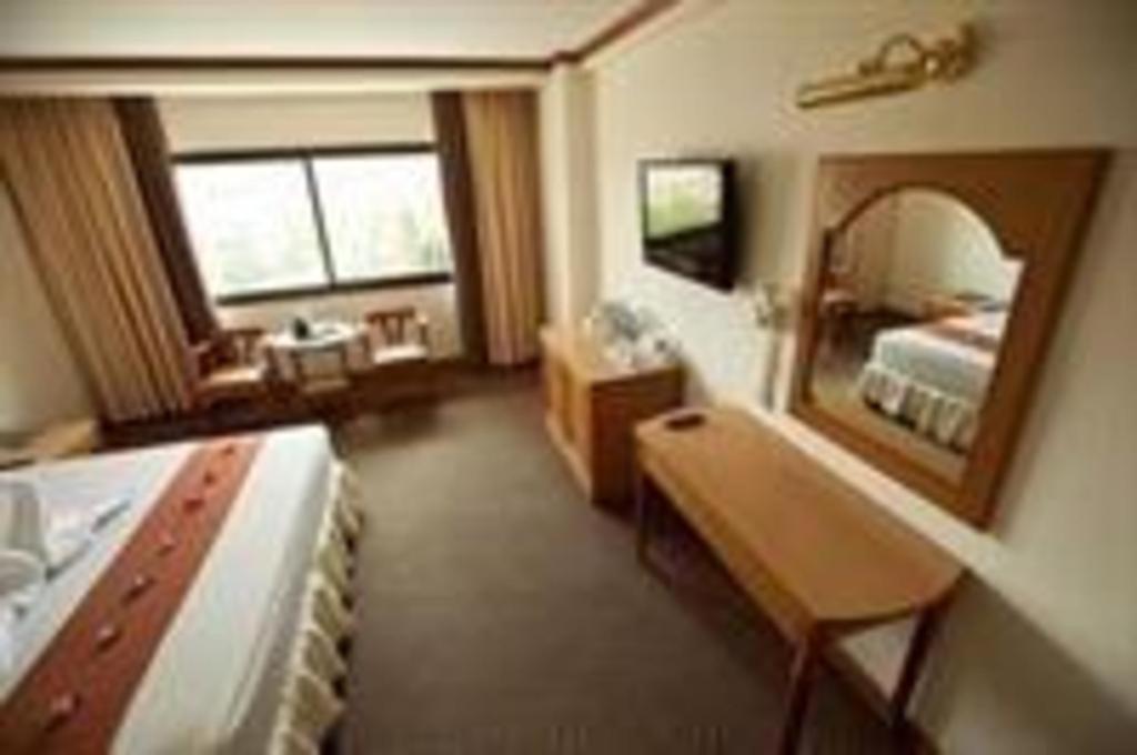 Sing Golden Place Hotel Hatjaj Kültér fotó